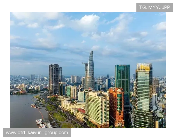 胡志明市马拉松:越南跑者刷新纪录,精彩纷呈!,航拍越南胡志明市 胡志明市马拉松:越南跑者刷新纪录,精彩纷呈!,航拍越南胡志明市